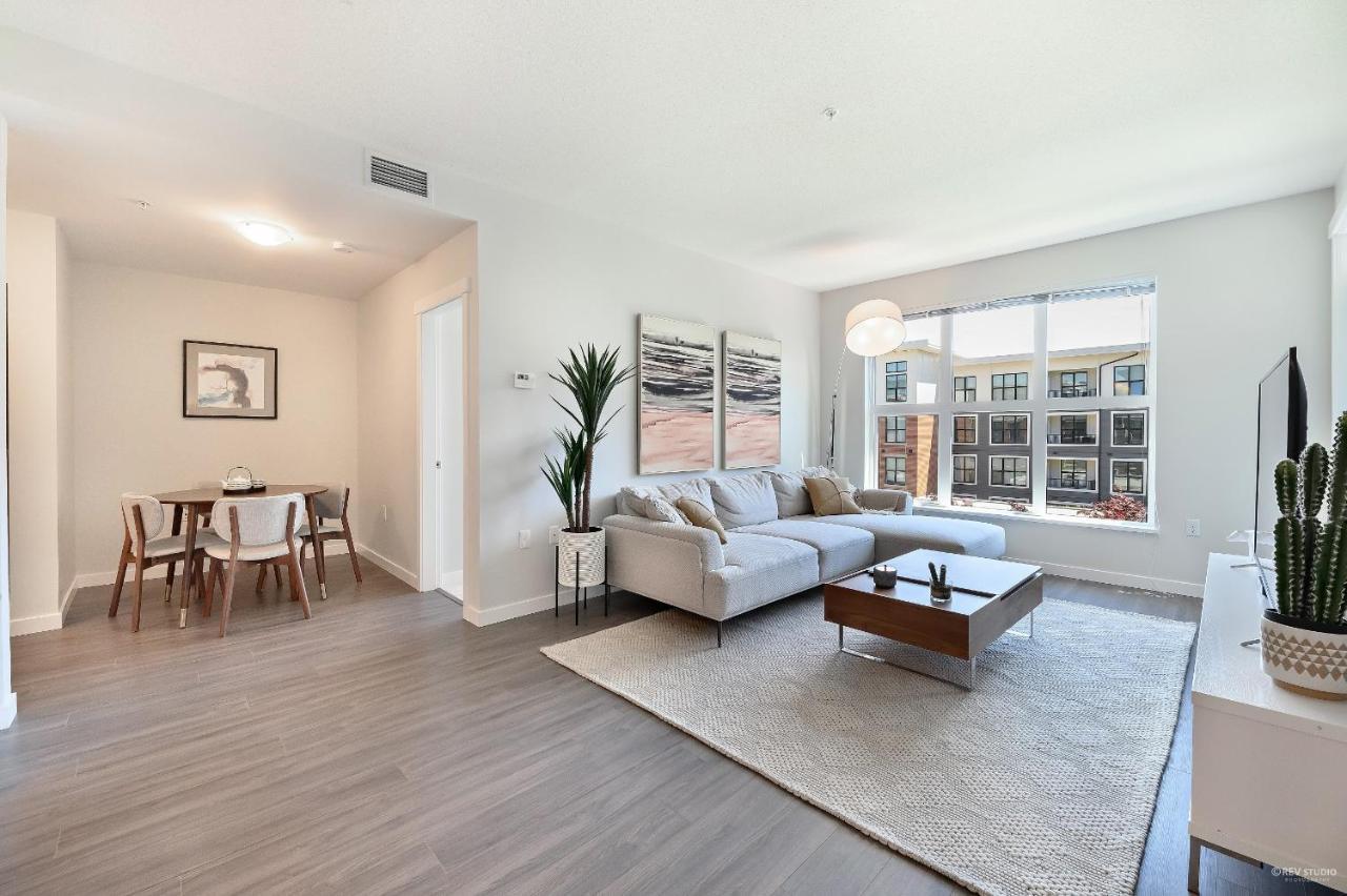 Aries Palace, Luxury Residential Condo In City Of Richmond Dış mekan fotoğraf