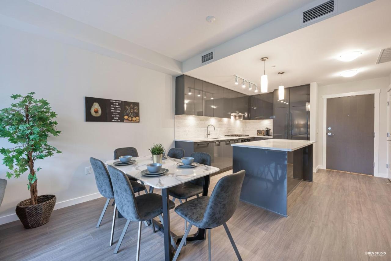 Aries Palace, Luxury Residential Condo In City Of Richmond Dış mekan fotoğraf